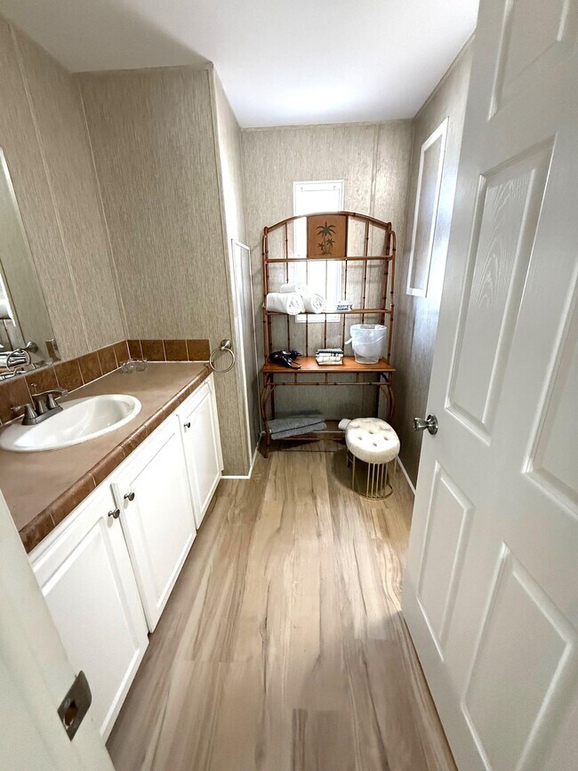 Building Photo - 292 Majorca Rd