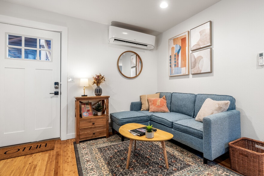 Building Photo - 12729 Evanston Ave N