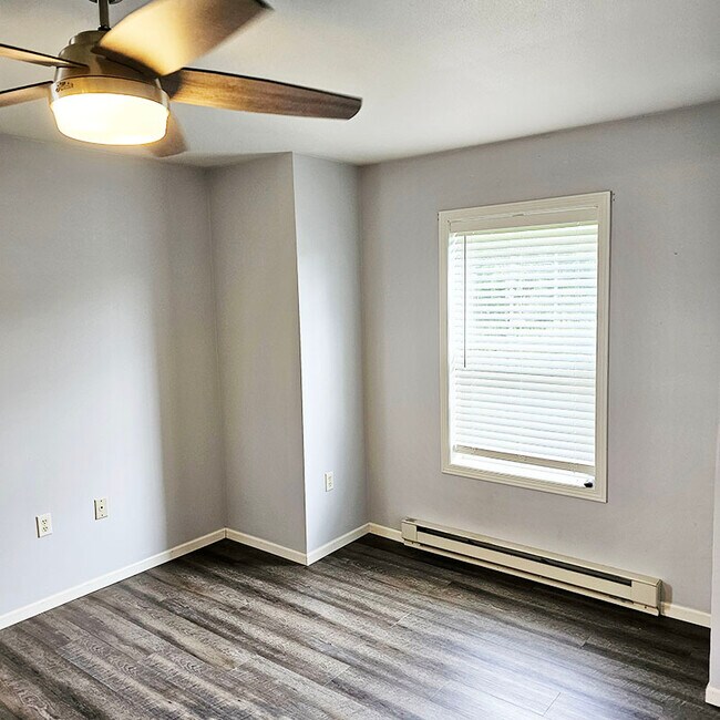 Building Photo - 284 Minz Park Cir