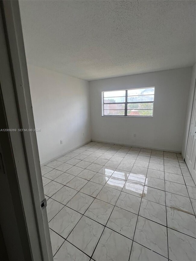 Building Photo - 10500 SW 8th St