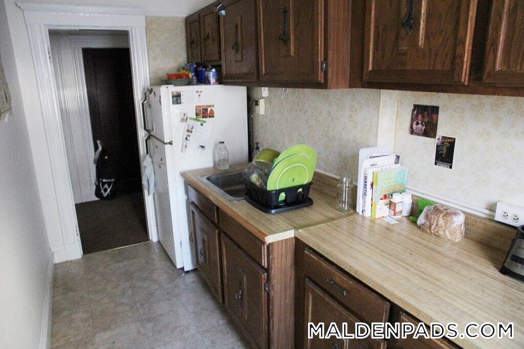 Building Photo - 17-19-19 Washington St S