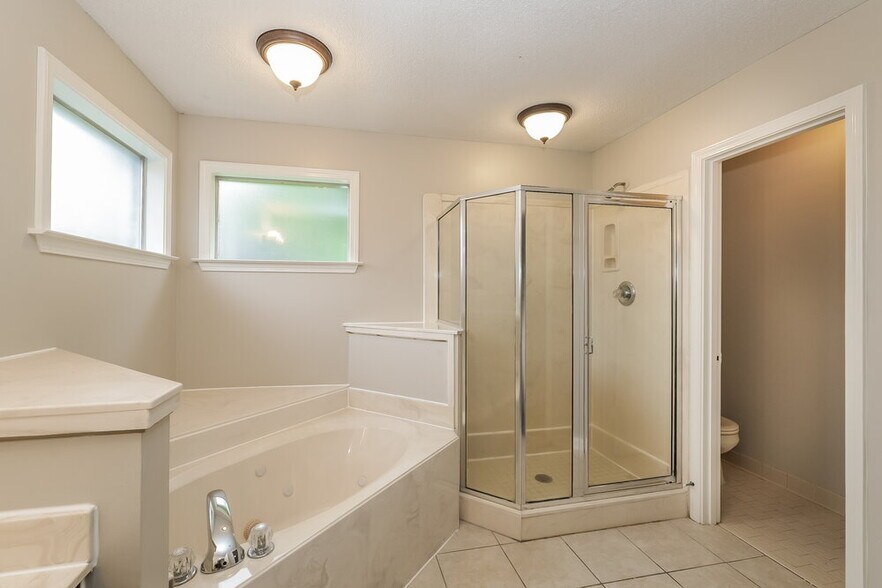 Building Photo - 2778 Fletcher View Dr