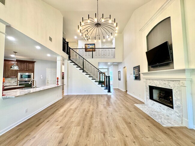 Building Photo - 4 Bedroom/3.5 Bath Rogers Ranch Subdivision