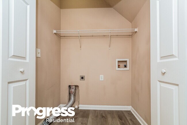 Building Photo - 817 Laurens Way