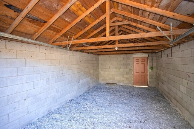 Building Photo - 1213 Meridian St