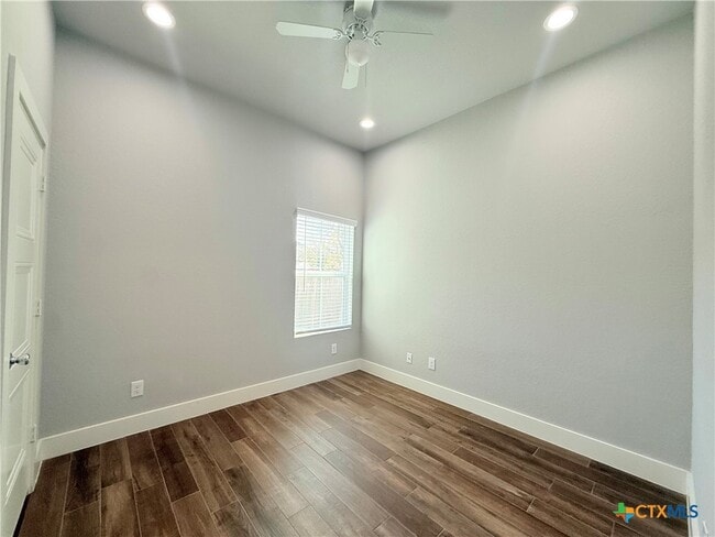 Building Photo - 1128 Magnolia St