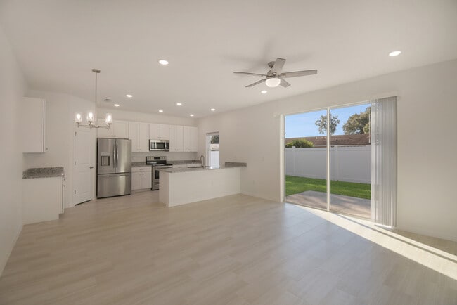 Building Photo - 435 Cierra Oaks Cir