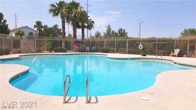 Building Photo - 7259 Cestrum Rd