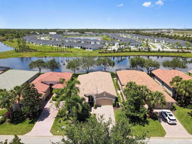 Building Photo - 9220 Short Chip Cir