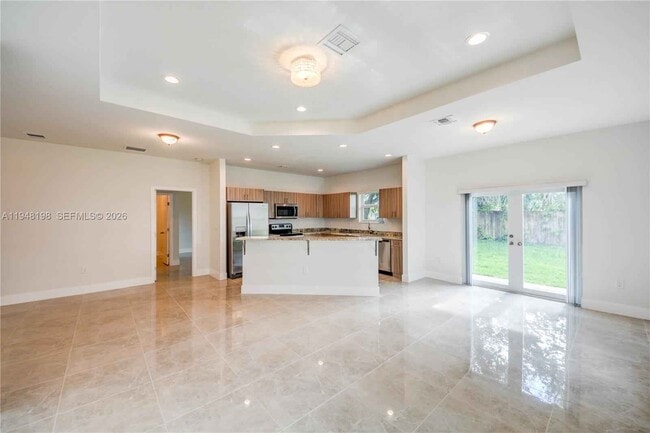 Building Photo - 709 SW 3rd St