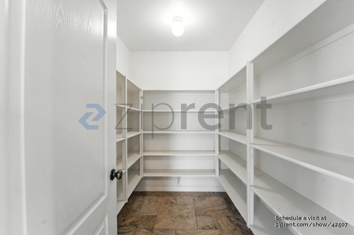 Building Photo - 2233 W Roy Rogers Rd