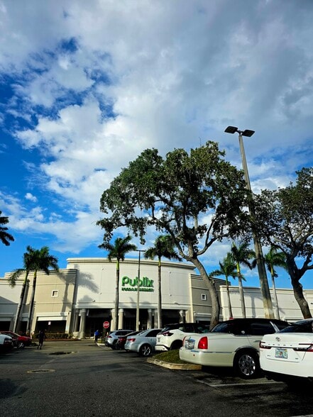 Building Photo - 250 NE 51st St