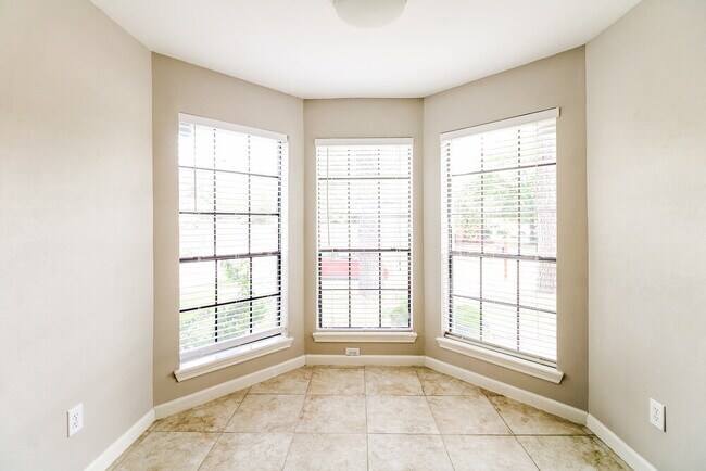 Building Photo - 17911 Poppy Trails Ln