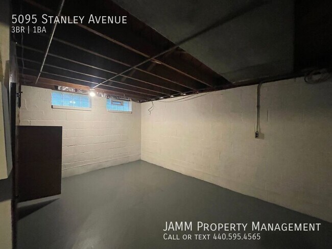 Building Photo - Maple Heights: SINGLE FAMILY 3-Bedroom