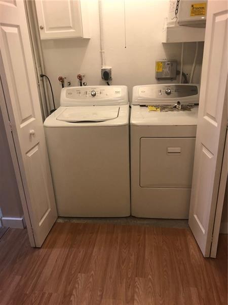 Building Photo - 3200 NE 13th Ave