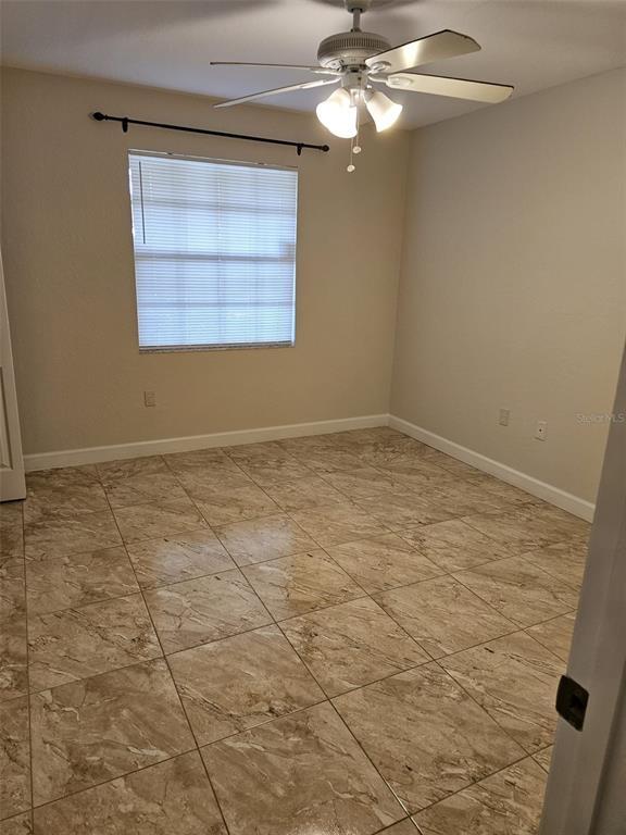 Building Photo - 13815 Fairway Island Dr