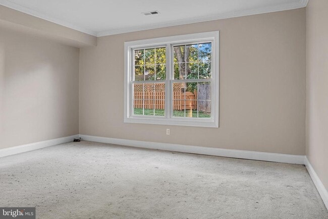 Building Photo - 226 Spring House Ln