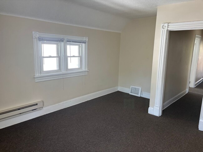 Building Photo - 1675 Van Buren Ave