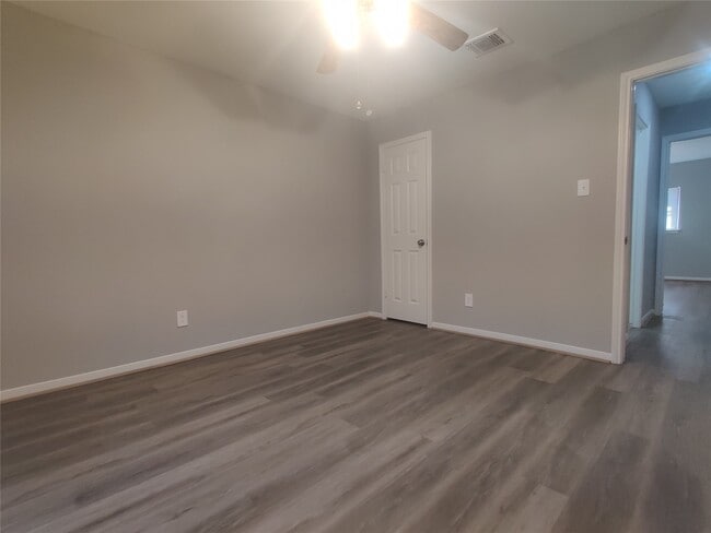 Building Photo - 9462 Fuqua St