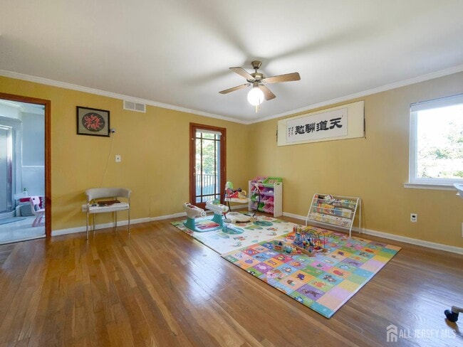 Building Photo - 592 Cabot Hill Rd