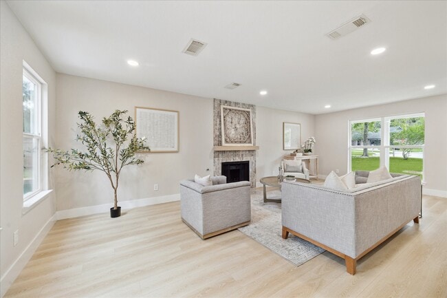 Building Photo - 7811 Ashwell Ct