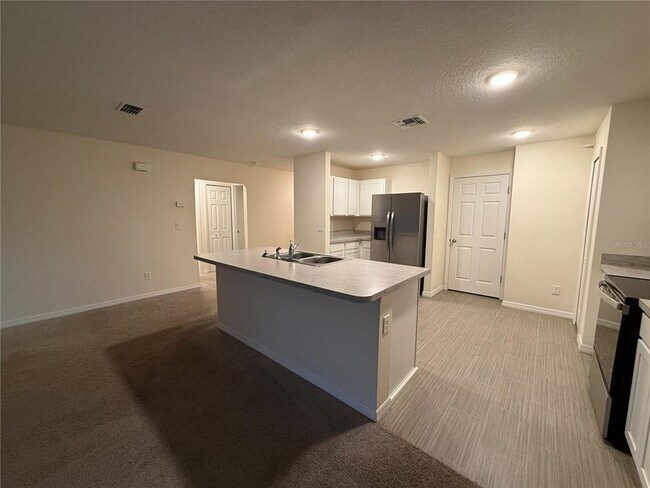 Building Photo - 44 Pineapple Dr