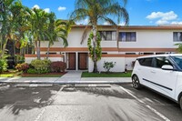 Building Photo - 4241 SW 71st Ter