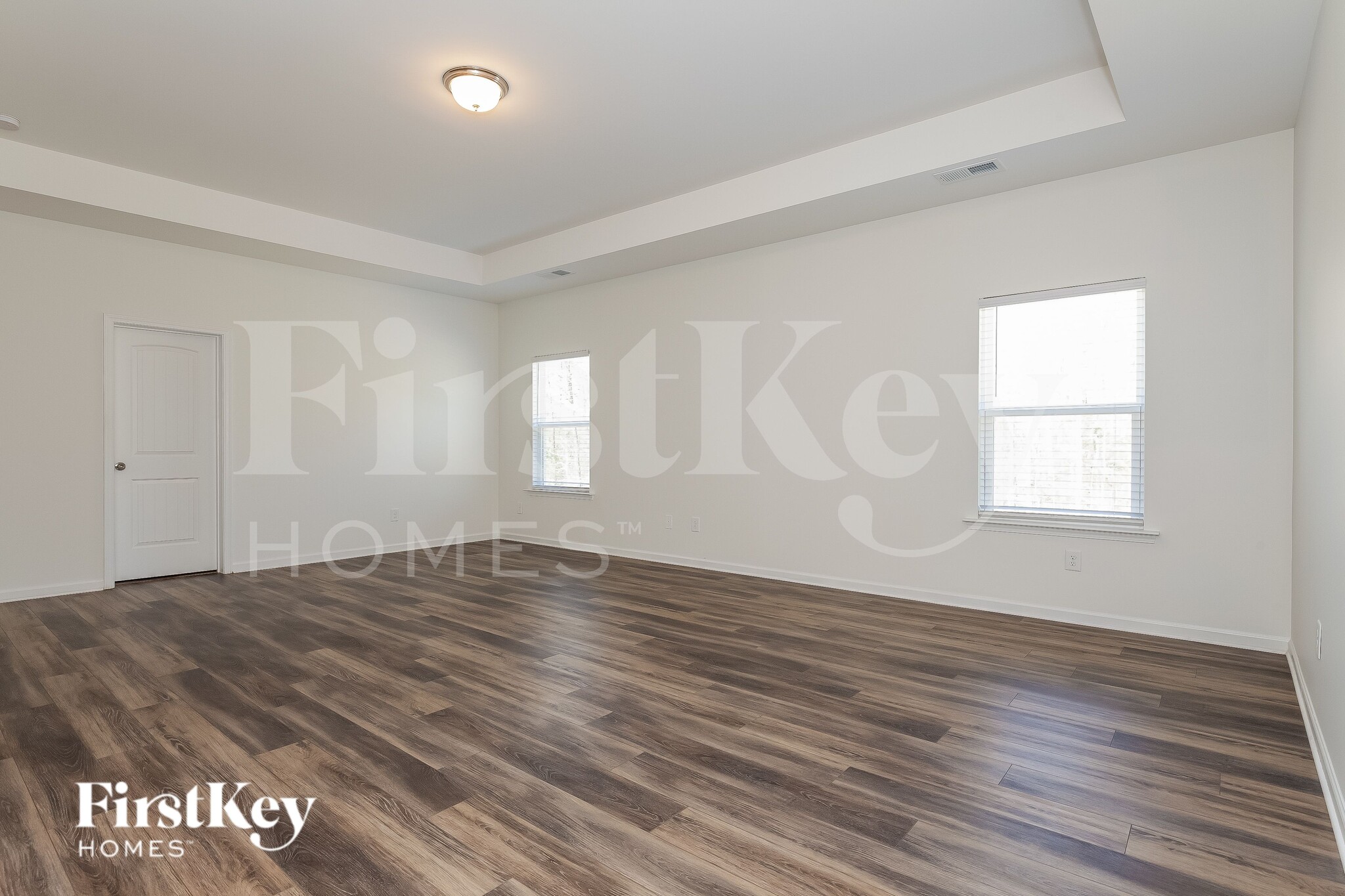 Building Photo - 5521 Begonia St