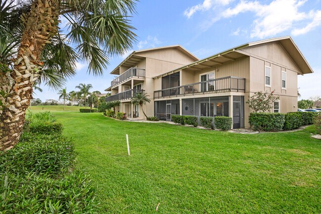 Building Photo - 9239 SE Riverfront Terrace