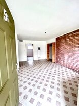 Building Photo - 3834 Glen Arbor Dr
