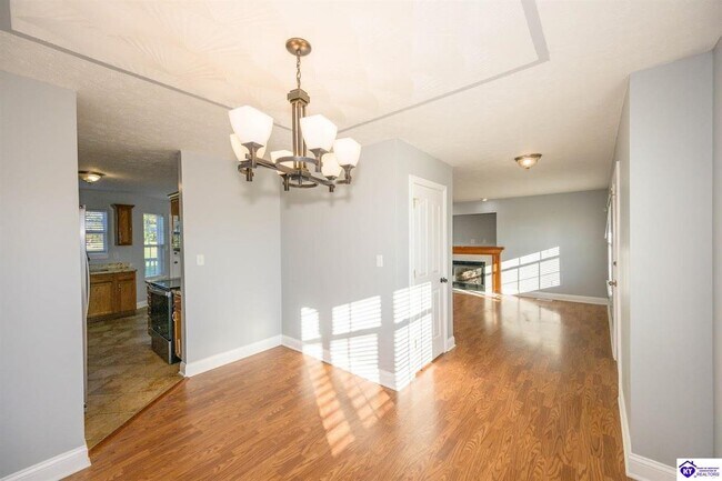 Building Photo - 611 Flushing Meadows Dr
