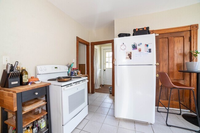 Building Photo - 74 Green Hill Pkwy