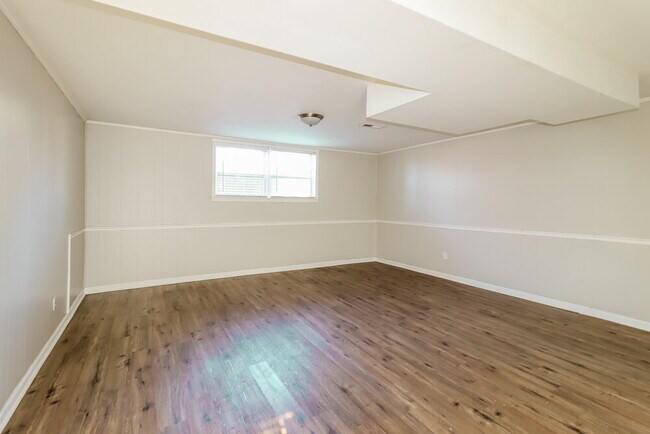 Building Photo - 629 16th Terrace Cir NW