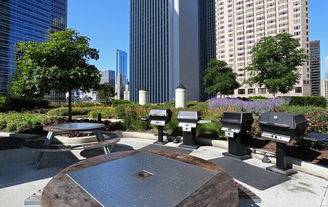 Building Photo - 227 N Columbus Dr