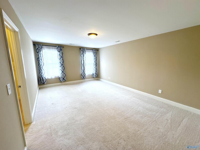 Building Photo - 126 Windridge Way SW