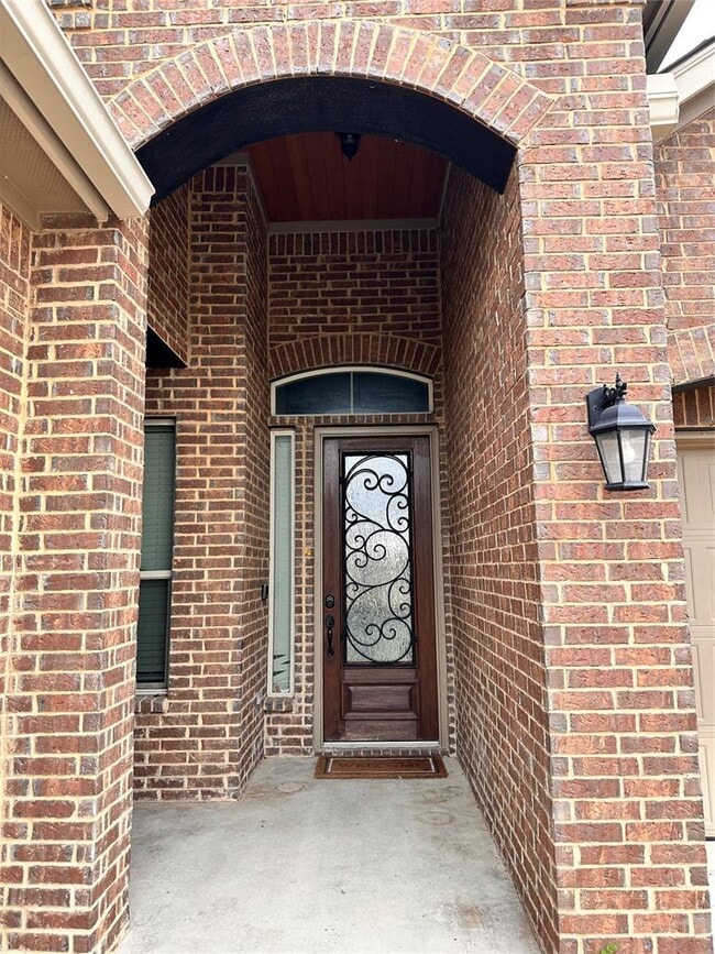 Building Photo - 18501 Bassano Ave