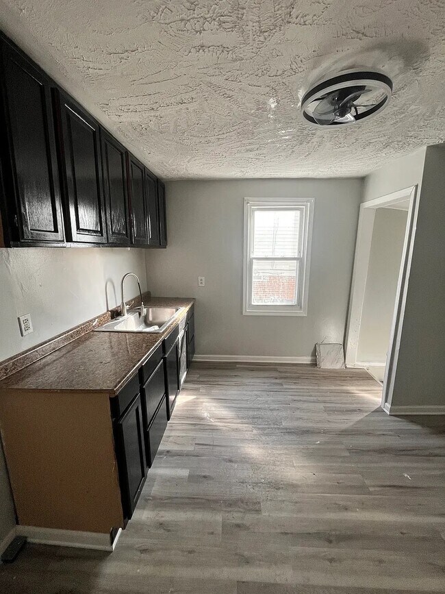 Building Photo - 4679 E 144th St