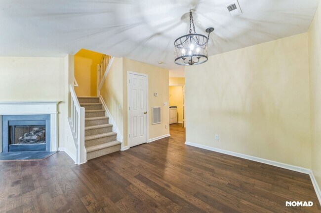 Building Photo - Charming 2BR House in Charlotte
