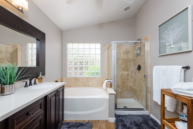 Building Photo - 7254 E Camino Del Monte