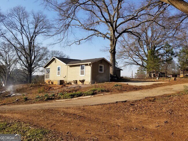 Building Photo - 4870 Calhoun Rd NE