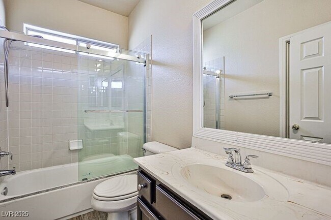Building Photo - 6709 Kostner St