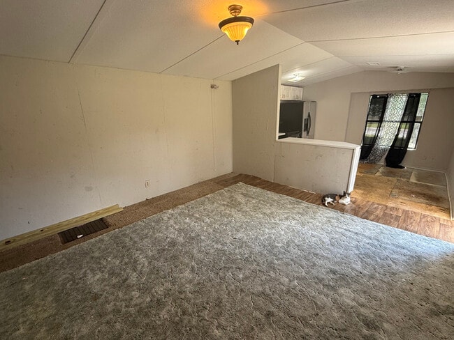 Building Photo - 3840 US-17