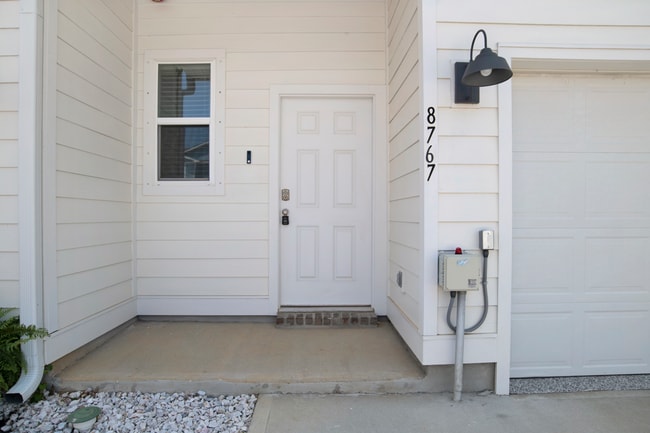 Building Photo - New Townhome near UWF and Nine Mile Rd