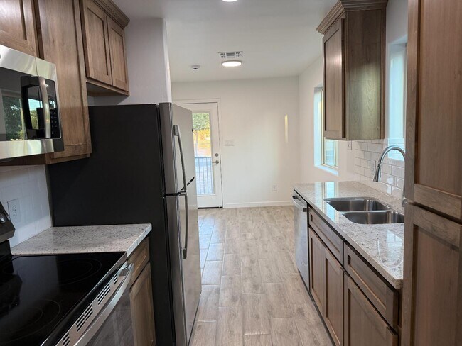 Building Photo - 295 S Avenue A