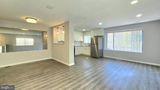 Primary Photo - 1517 Gregg St