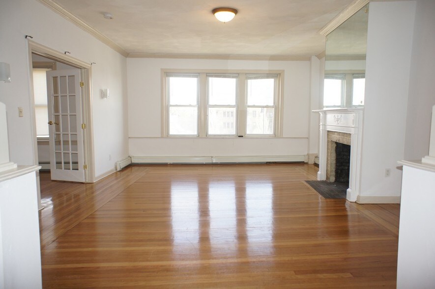 Building Photo - 1661 Commonwealth Avenue