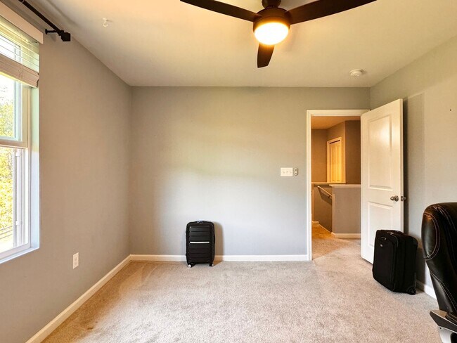Building Photo - Close NGIC & Ruckersville area- Great two ...
