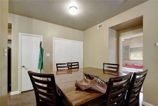 Building Photo - 2606 Salado St