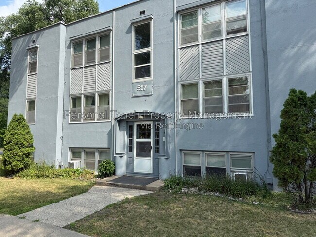 Building Photo - 517 12th Ave N