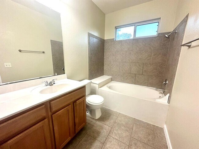 Building Photo - 2404 Allred Dr